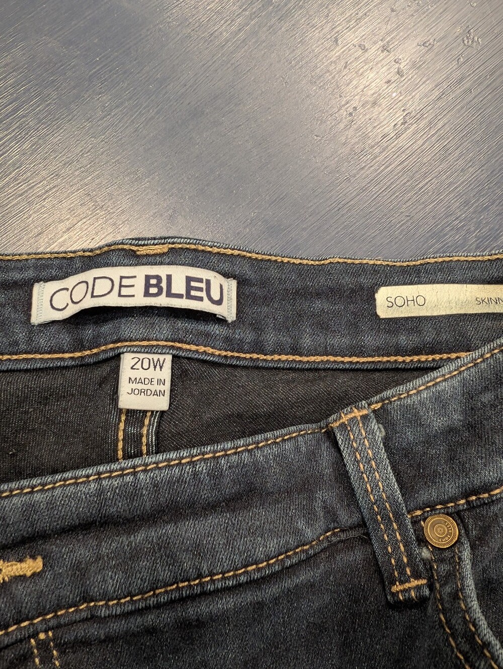 Code Bleu Jeans - Picture 2 of 3